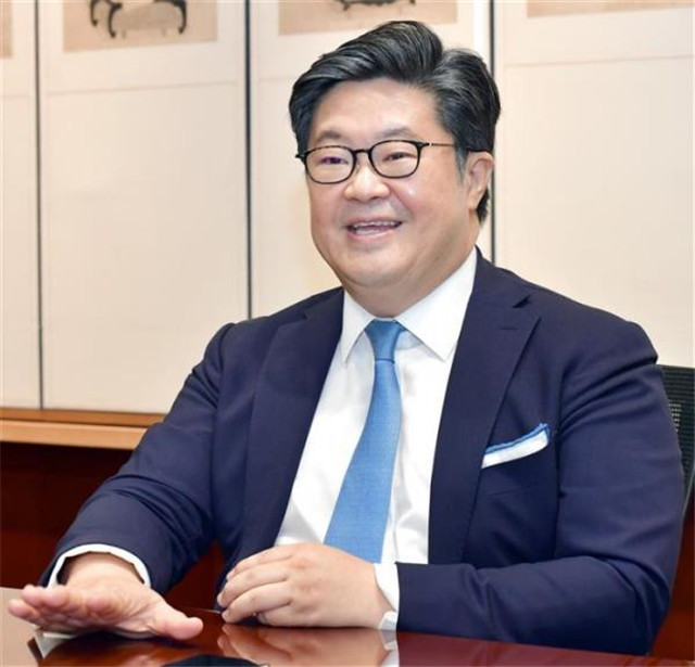 1000萬美元用于修復奧斯卡·l·許唐詠和H.M.阿格尼斯·許唐詠的現(xiàn)當代藝術作品