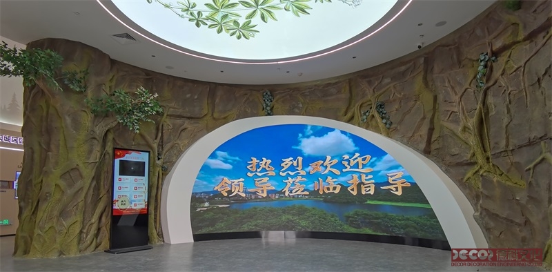如何進行博物館裝修的定期評估與更新？